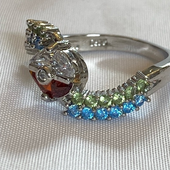 Pokémon Pokeball Trainer Ring - Picture 8 of 11